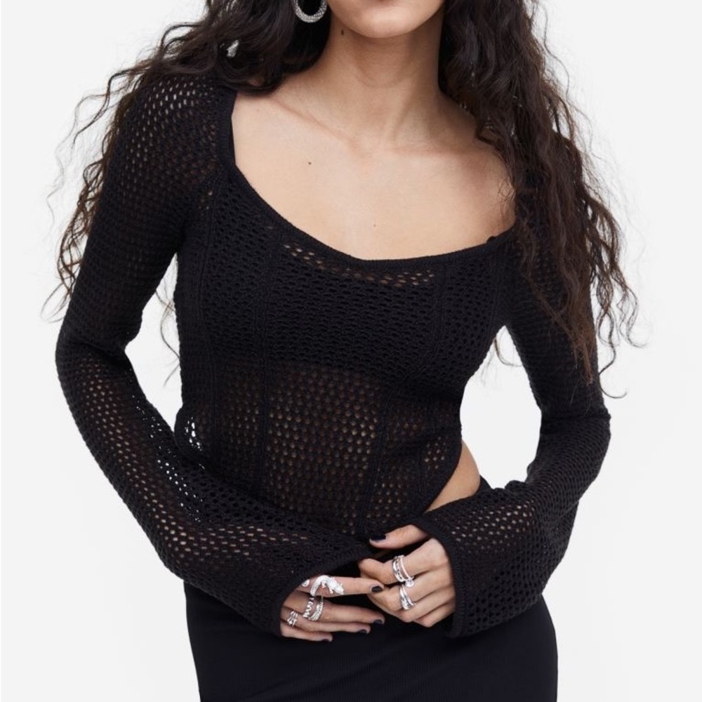 Open-backed Hole-knit Top